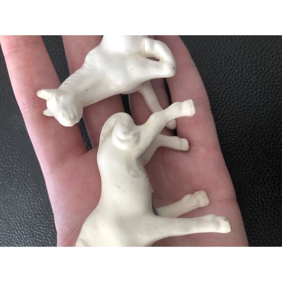 Vintage Horse Figurines Set Of 2 Small Porcelain White Made in Japan Unmarked - Picture 3 of 7